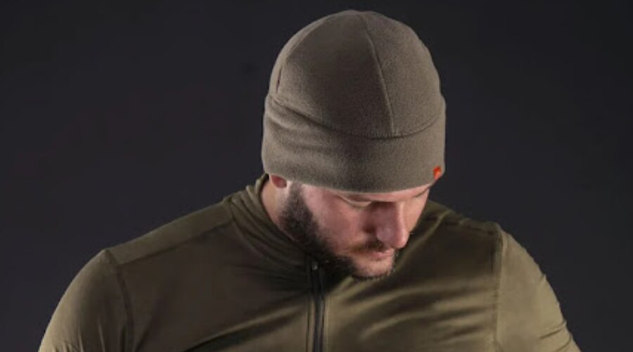 Mężczyzna w czapce z polaru PENTAGON<sup>&reg;</sup> Oros Watch Hat
