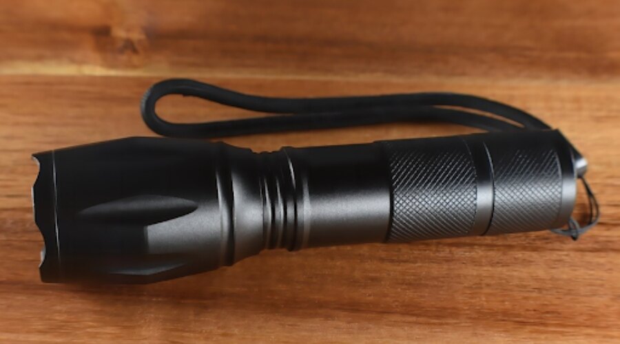 Latarka LED