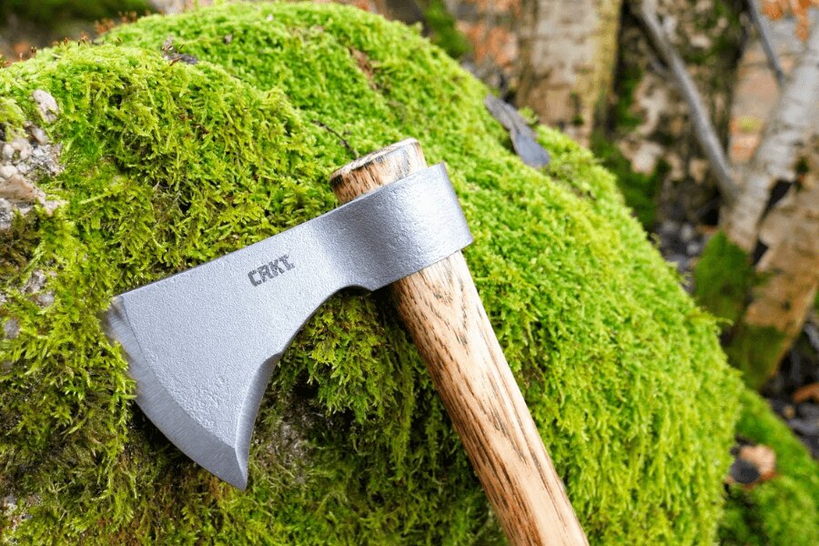 Siekiera CRKT T-Hawk. Źródło: Rigad