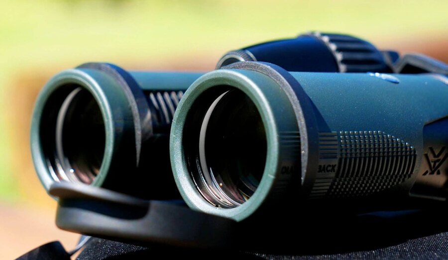 Lornetka Vanquish 8x26 Vortex. Źródło: Rigad