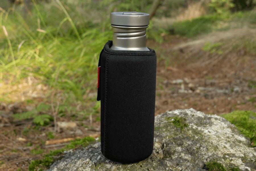 Tytanowa butelka Sport Bottle Keith w opakowaniu. Źródło: Rigad