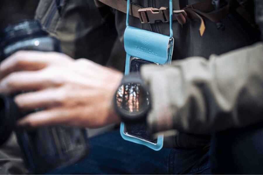 Wodoszczelne etui Splash L/XL na telefon Tactical<sup>&reg;</sup>. Źródło: Rigad/tacticalproducts.cz