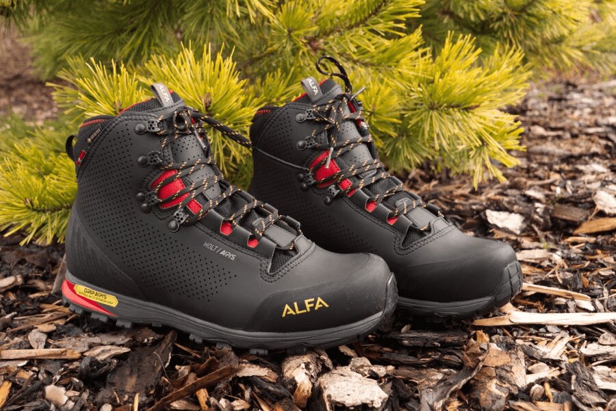 Trekkingowe buty Holt A/P/S/ Gore-Tex Alfa<sup>&reg;</sup>. Źródło: Rigad