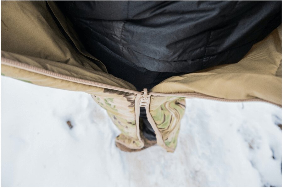Spodnie Sleeka Reversible Salopettes Snugpak – Full Leg Zip. Szczegół zamka bocznego na nogawce. Źródło: L.G. (autor)
