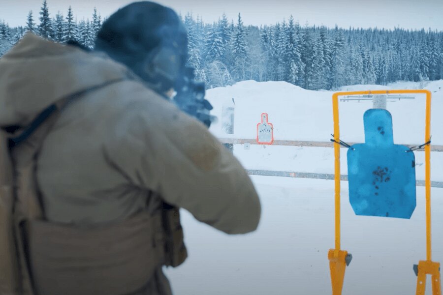 Strzelanie z bliska na termiczny cel GOAST Target System<sup>®</sup> E-Type. Źródło: parallaxcts.com, Rigad.cz