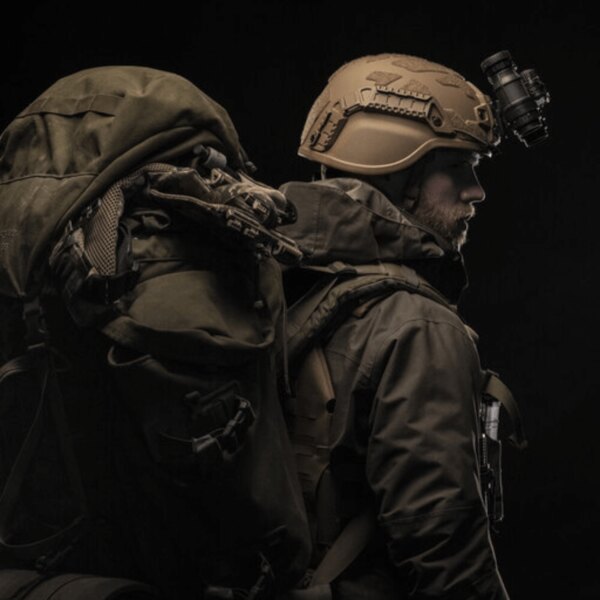 Hełm balistyczny PGD-MICH Protection Group<sup>®</sup> z systemem montażowym dla optyki i akcesoriów. Foto: Protection Group Denmark