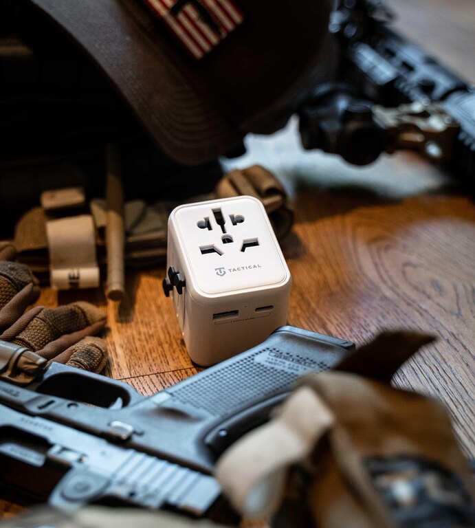 Adapter z ładowarką PTP Travel Tactical®