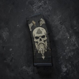 Magazynek do AR15, 30 nabojów, kaliber 5.56×45 NATO Magpul® / Viking Skull