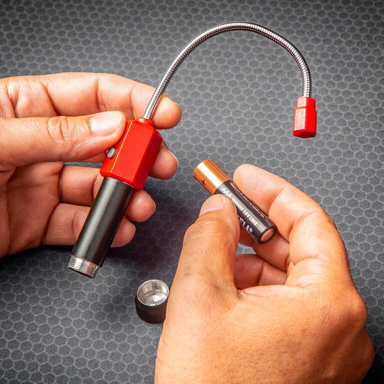 Magnetyczne światło do lufy Real Avid®