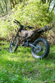 Mobilna wielospektralna kamuflaż dla motocykla – Ghosthood®