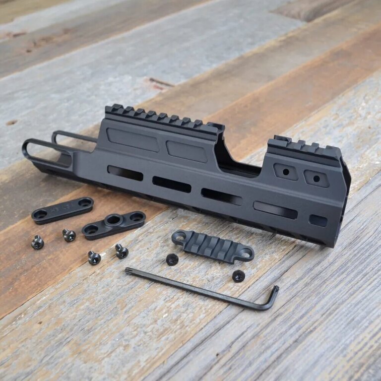 Przednie łoże M-LOK® W/Direct Light Mount 10,8" CZ Bren 2 HB Industries®