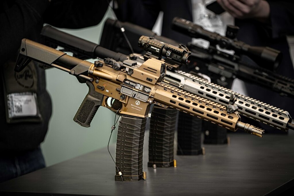 Samopowtarzalny karabin AR15 S4F 10,5" CSS TIGER EYE / kaliber 223.Rem Schmeisser® + Kolimator LE GEN2 Falke®
