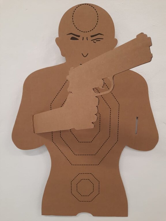 Tekturowy cel mężczyzna / broń 2 Real Target®