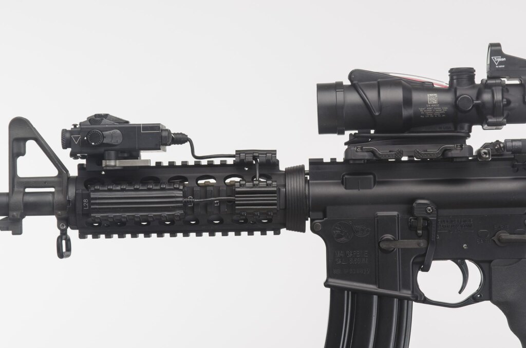 Zestaw osłon Momentary Switch Kit Manta Defense®